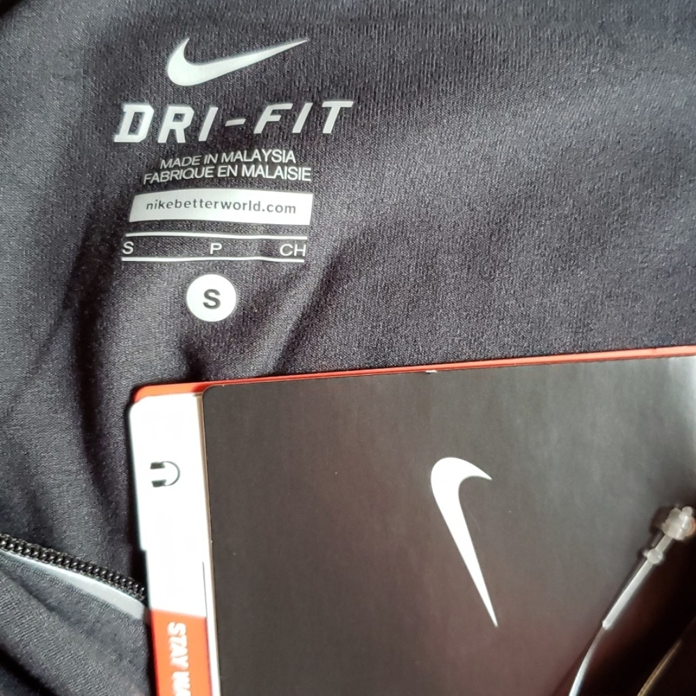 NIKE WOMEN'S DRI_FIT LONG SLEEVE RUNNING SZ SMALL - Picture 5 of 8